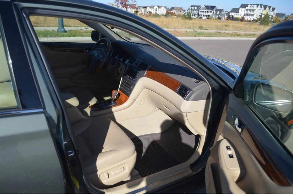 2005 Lexus ES 4th Gen - Image 9 of 10