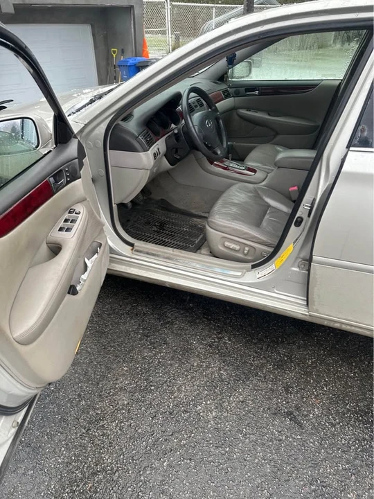 2005 Lexus ES 3rd Gen - Image 9 of 12