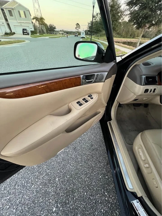 2005 Lexus ES 4th Gen - Image 13 of 18