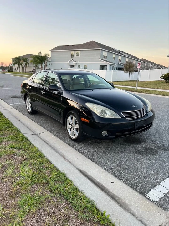 2005 Lexus ES 4th Gen - Image 2 of 18
