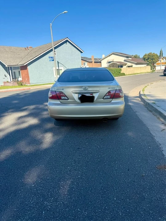 2005 Lexus ES 4th Gen - Image 4 of 6