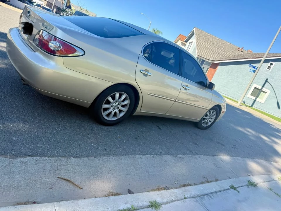 2005 Lexus ES 4th Gen - Image 2 of 6