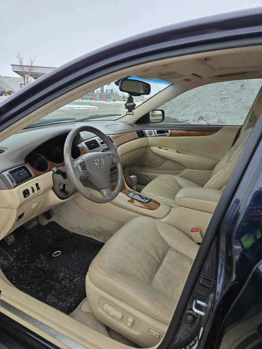 2005 Lexus ES 4th Gen - Image 5 of 11