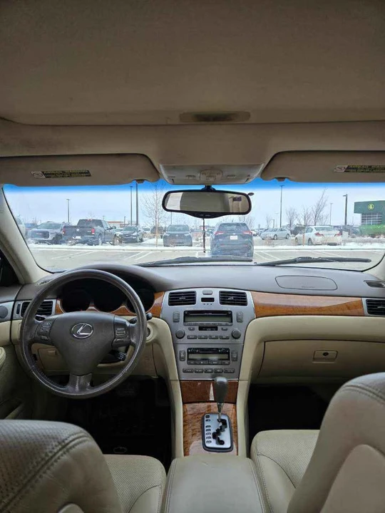 2005 Lexus ES 4th Gen - Image 6 of 11