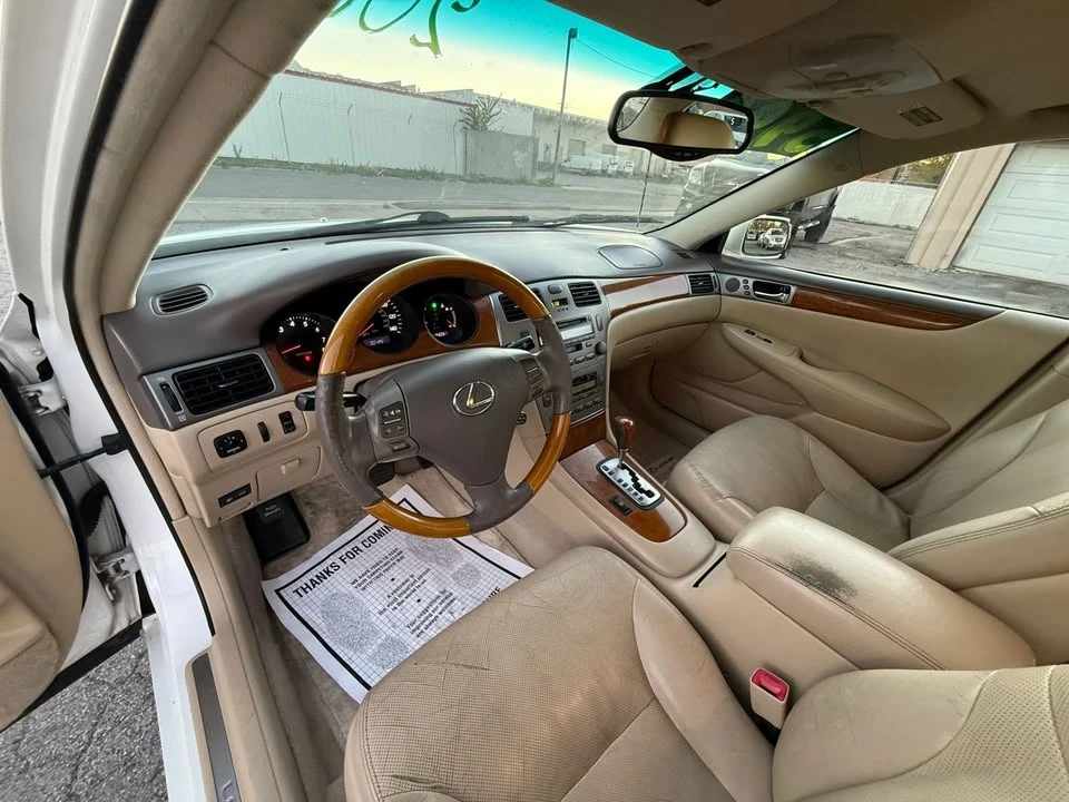 2005 Lexus ES 4th Gen - Image 10 of 20