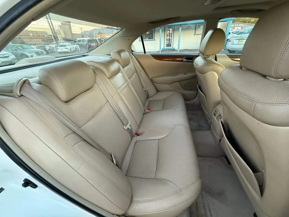 2005 Lexus ES 4th Gen - Image 20 of 20