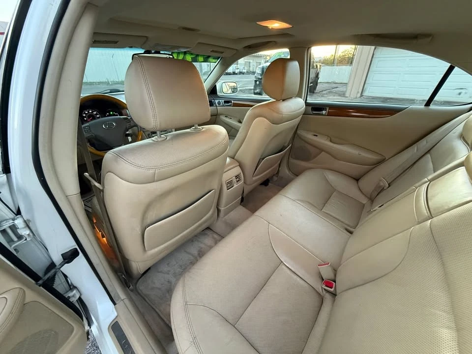 2005 Lexus ES 4th Gen - Image 13 of 20