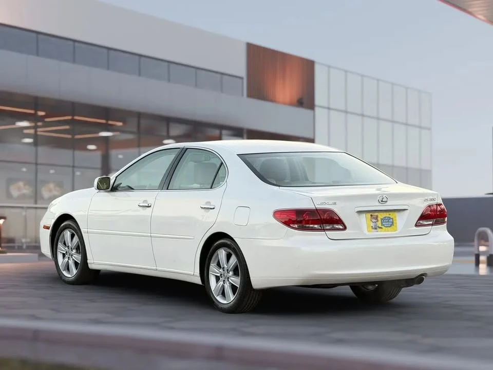 2005 Lexus ES 4th Gen - Image 5 of 20