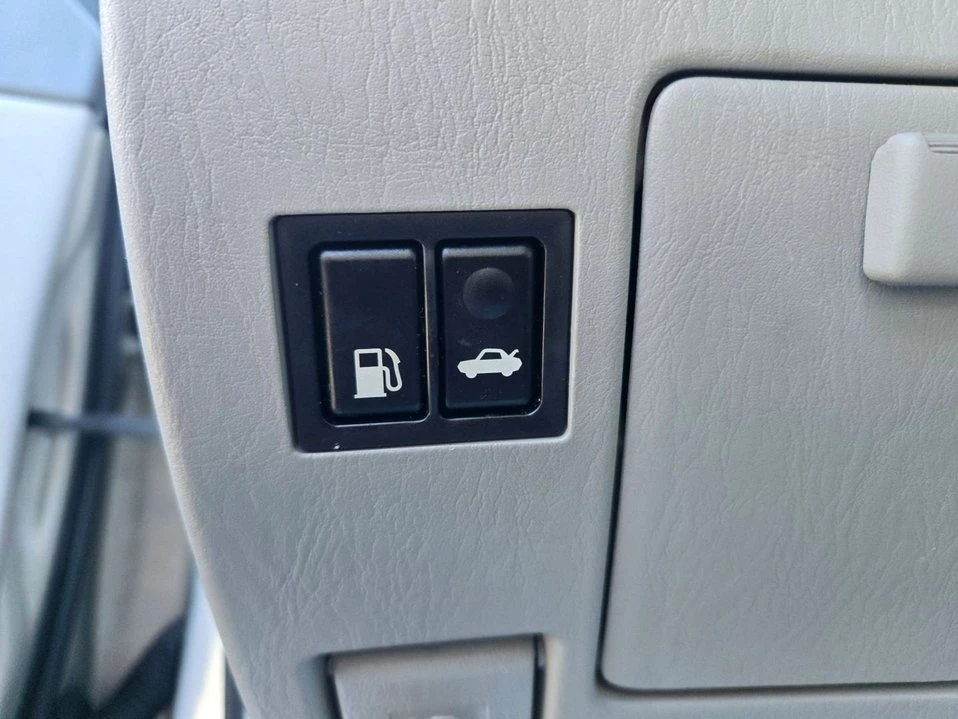 2005 Lexus ES 4th Gen - Image 4 of 20
