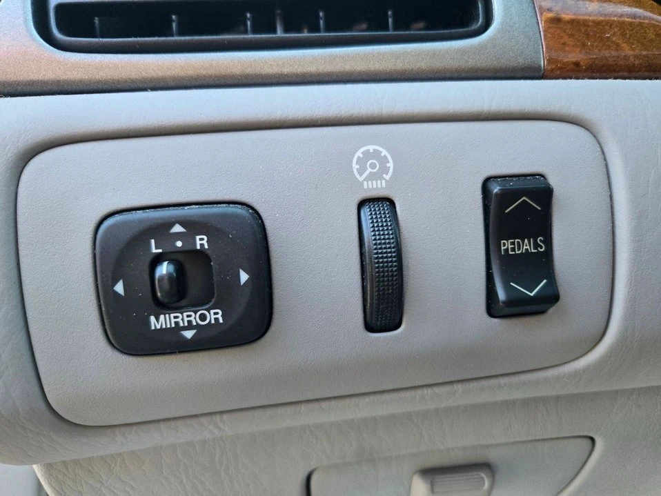 2005 Lexus ES 4th Gen - Image 18 of 20