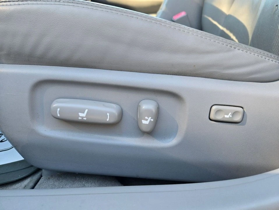 2005 Lexus ES 4th Gen - Image 10 of 20