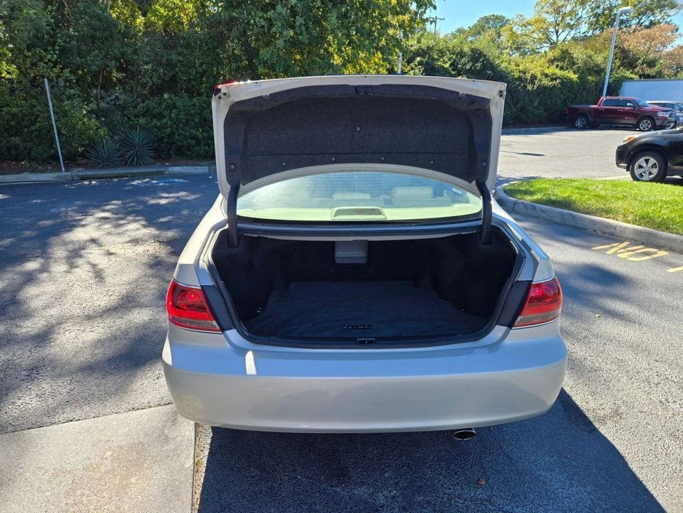 2005 Lexus ES 4th Gen - Image 13 of 20