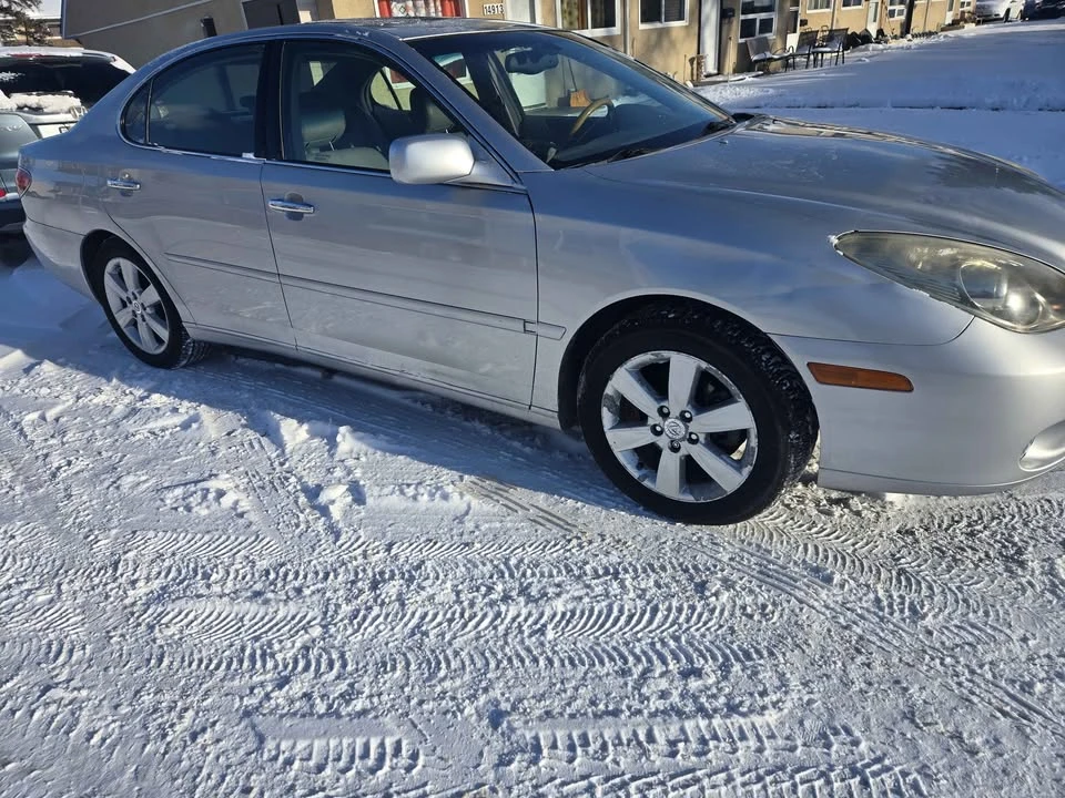 2005 Lexus ES 4th Gen - Image 13 of 19