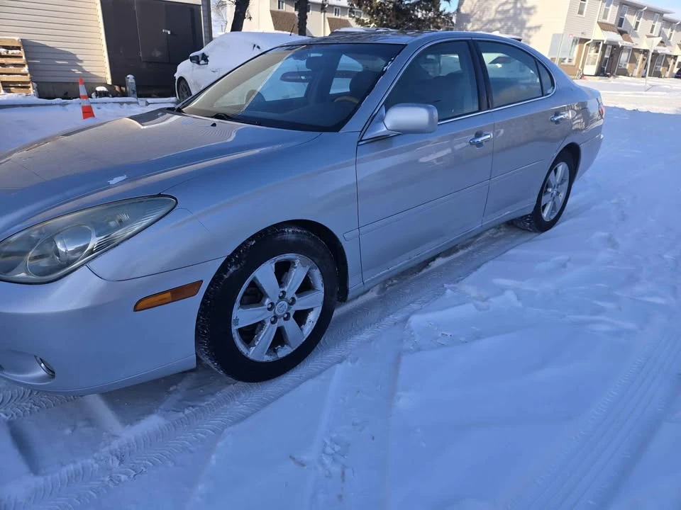 2005 Lexus ES 4th Gen - Image 2 of 19
