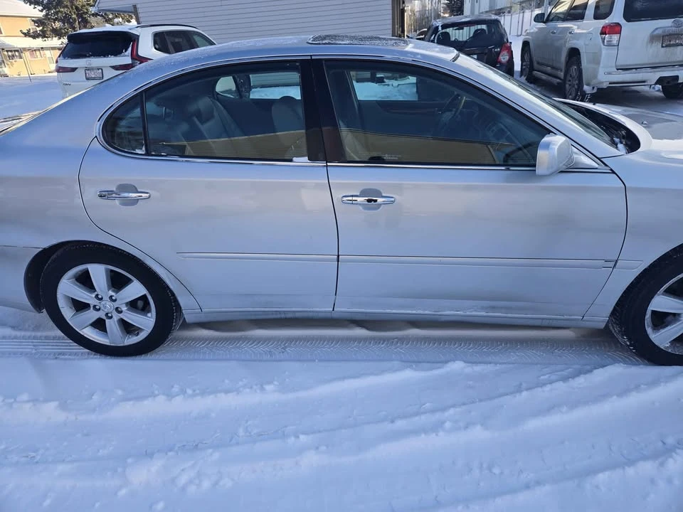 2005 Lexus ES 4th Gen - Image 4 of 19