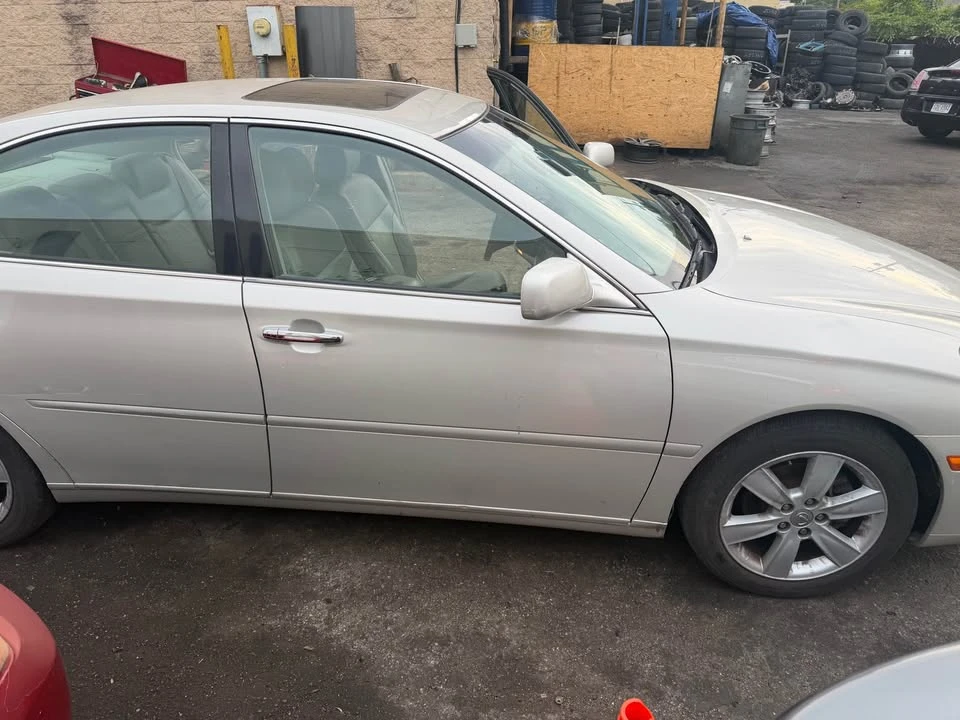 2005 Lexus ES 4th Gen - Image 2 of 7