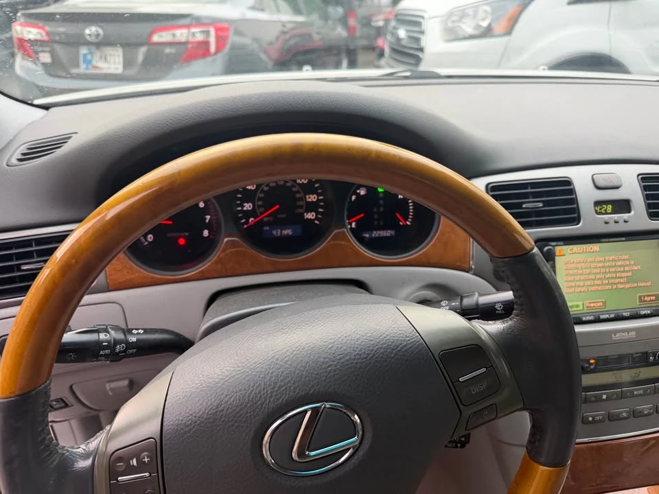 2005 Lexus ES 4th Gen - Image 5 of 7