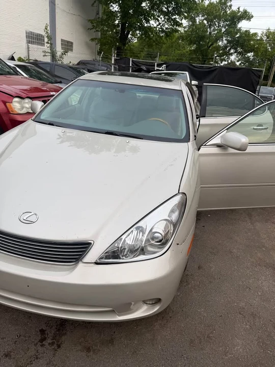2005 Lexus ES 4th Gen - Image 3 of 7