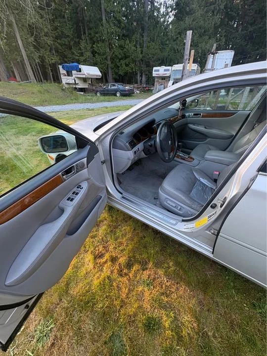 2005 Lexus ES 4th Gen - Image 5 of 7