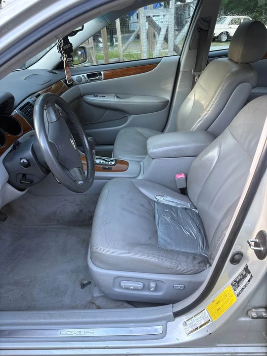 2005 Lexus ES 4th Gen - Image 3 of 7