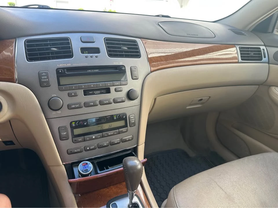 2005 Lexus ES 4th Gen - Image 5 of 6
