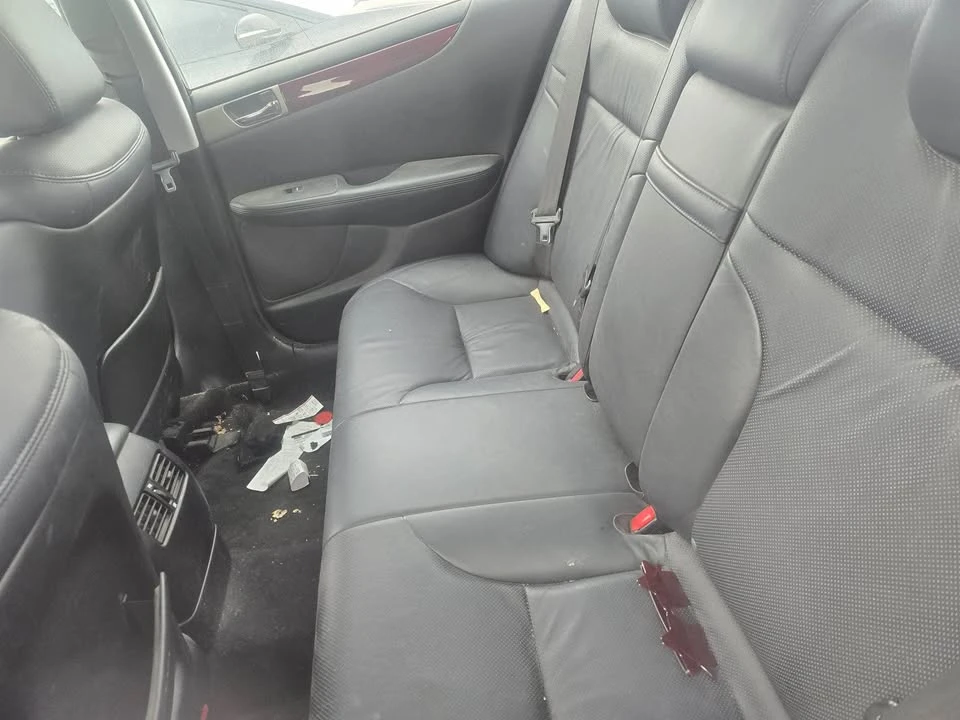 2005 Lexus ES 3rd Gen - Image 8 of 10