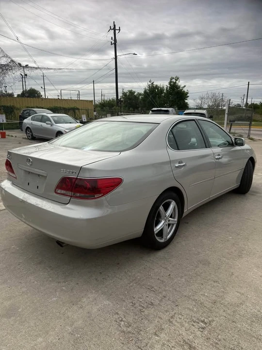 2005 Lexus ES 4th Gen - Image 5 of 12