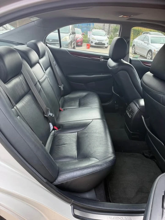 2005 Lexus ES 4th Gen - Image 11 of 12
