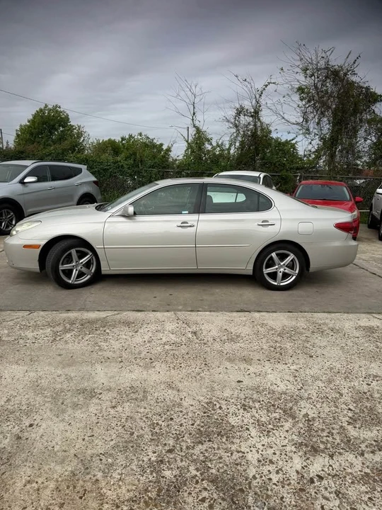 2005 Lexus ES 4th Gen - Image 6 of 12