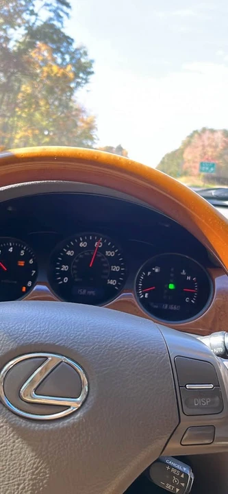 2005 Lexus ES 3rd Gen - Image 2 of 2