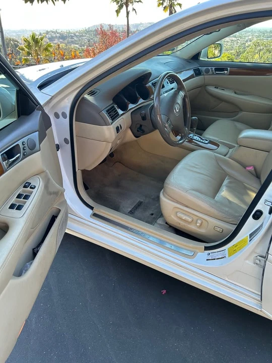 2005 Lexus ES 4th Gen - Image 11 of 16