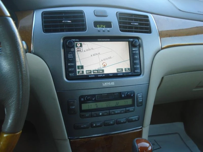 2005 Lexus ES 3rd Gen - Image 10 of 20