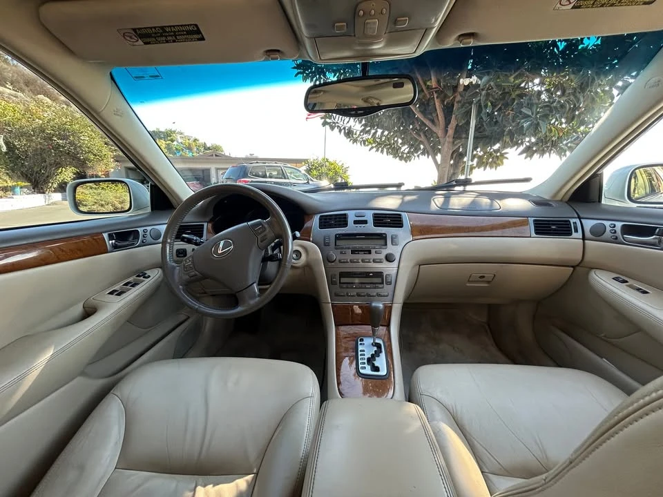 2005 Lexus ES 4th Gen - Image 10 of 16