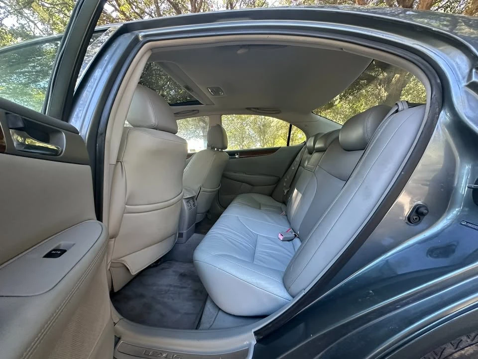 2005 Lexus ES 4th Gen - Image 8 of 16