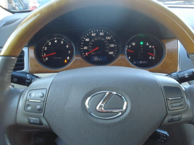 2005 Lexus ES 3rd Gen - Image 8 of 20