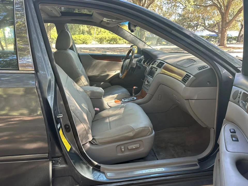 2005 Lexus ES 4th Gen - Image 14 of 16