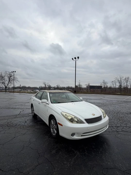 2005 Lexus ES 3rd Gen - Image 8 of 17