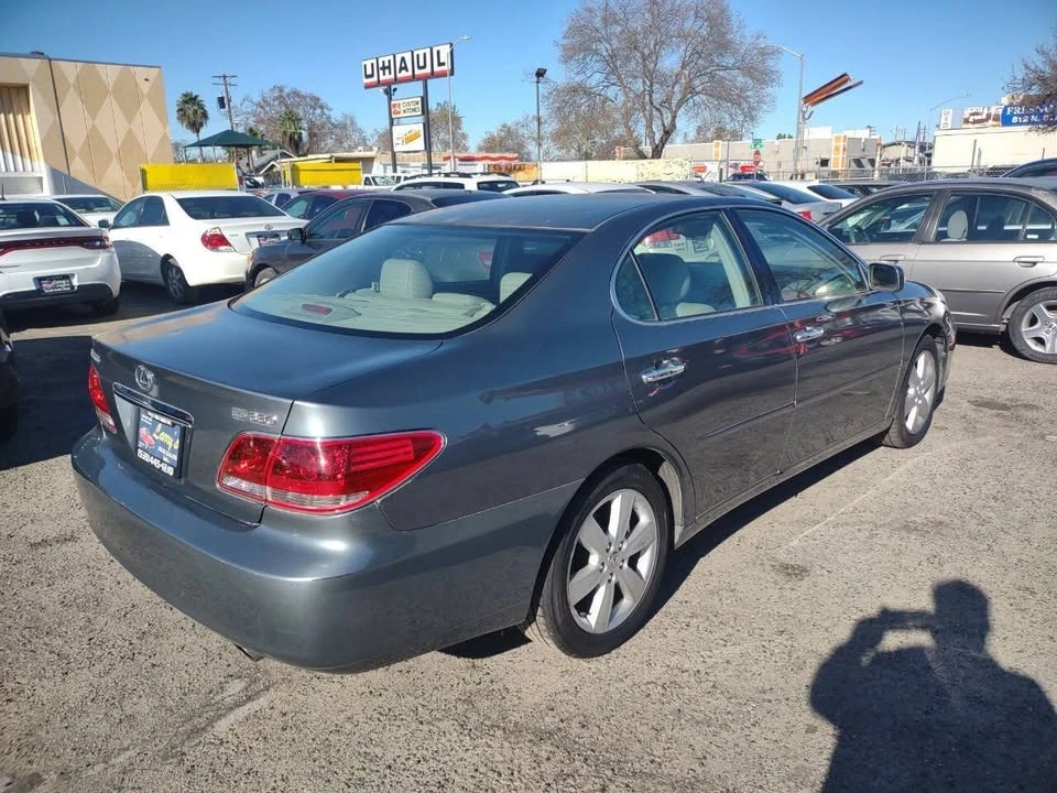 2005 Lexus ES 4th Gen - Image 8 of 14