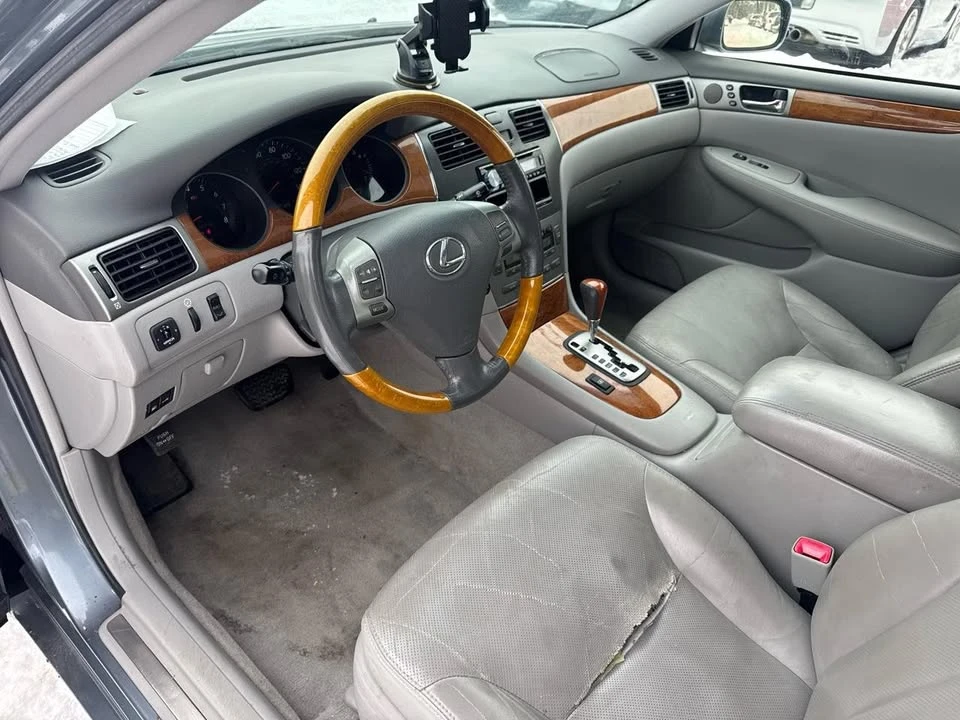2005 Lexus ES 4th Gen - Image 9 of 11