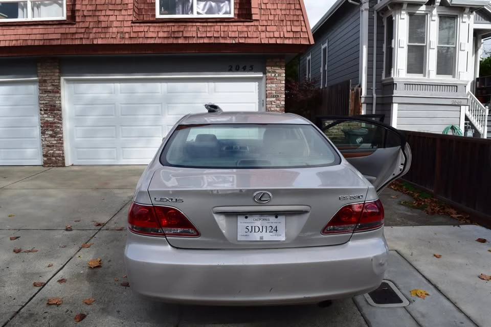 2005 Lexus ES 3rd Gen - Image 3 of 19