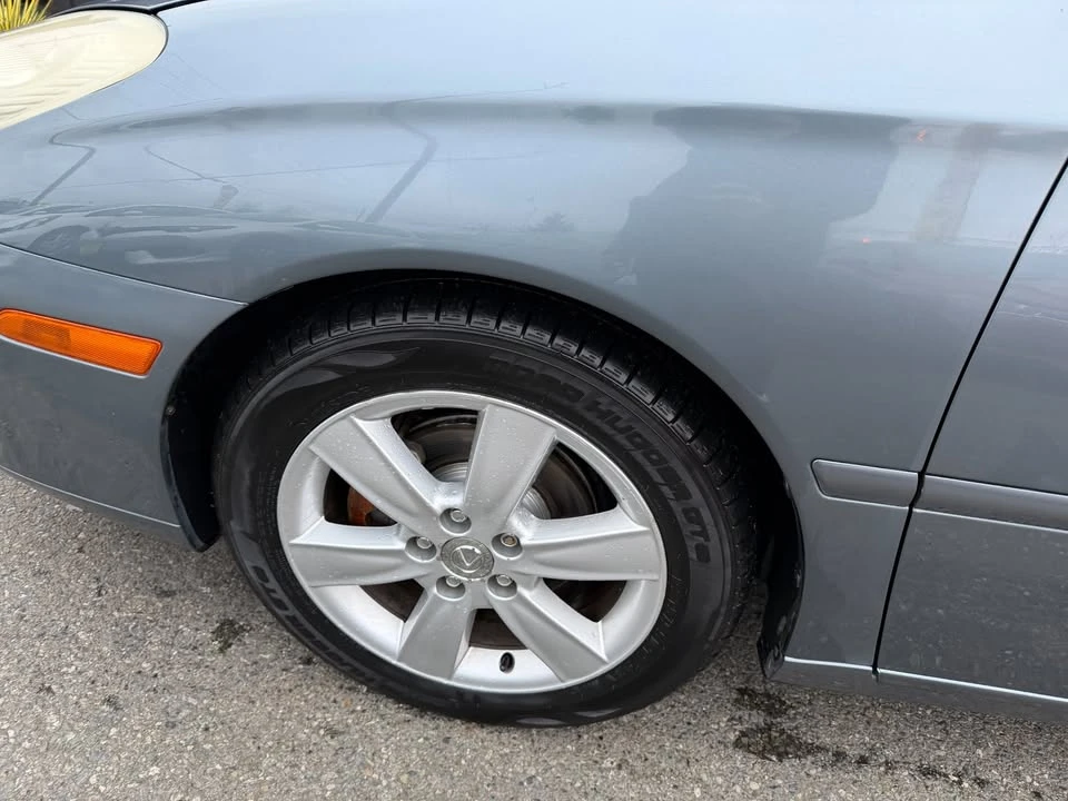 2005 Lexus ES 4th Gen - Image 9 of 20