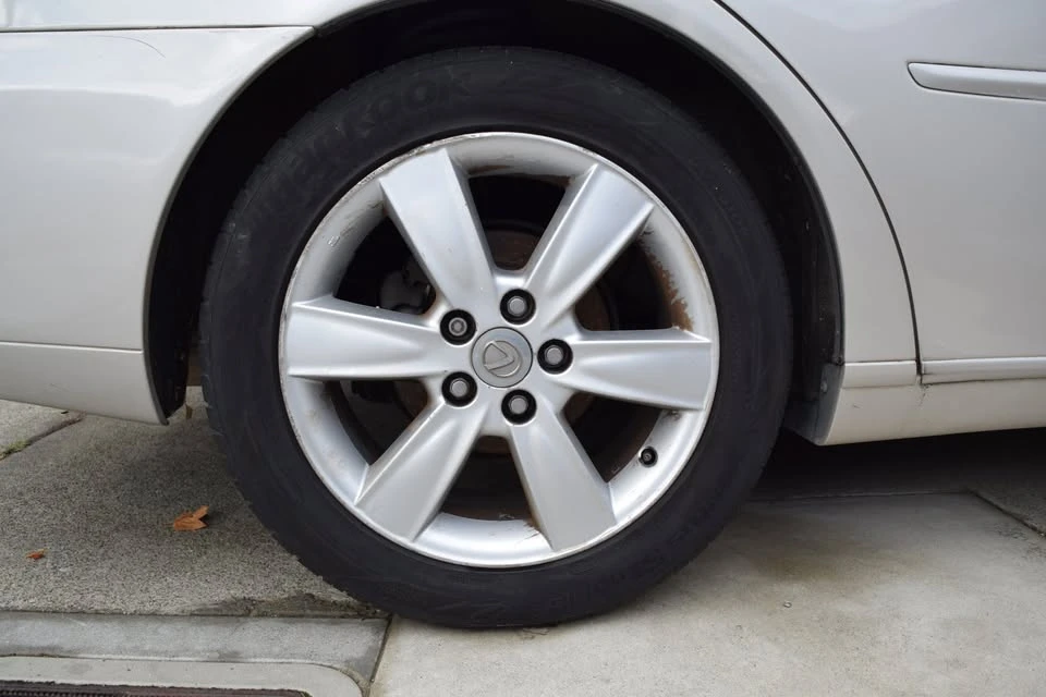 2005 Lexus ES 3rd Gen - Image 16 of 19