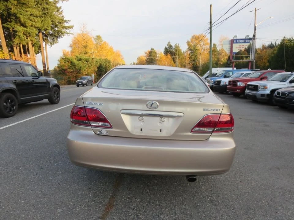 2005 Lexus ES 3rd Gen - Image 5 of 11