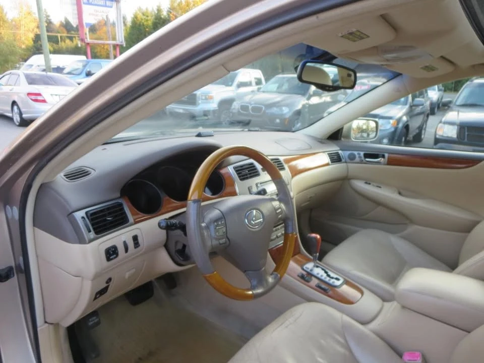 2005 Lexus ES 4th Gen - Image 10 of 11
