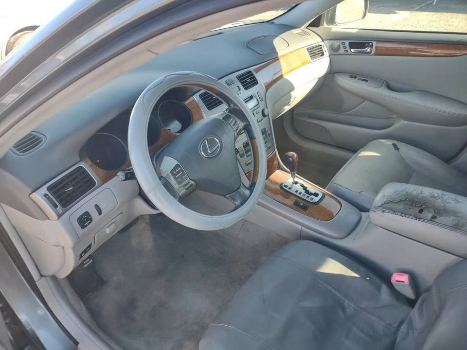 2005 Lexus ES 4th Gen - Image 13 of 15