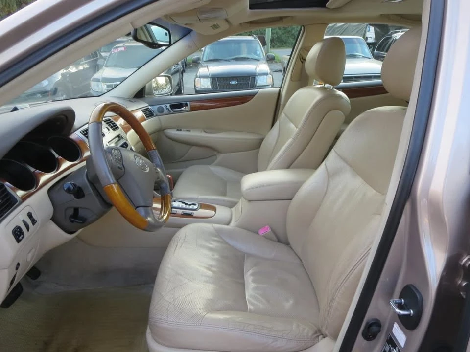 2005 Lexus ES 4th Gen - Image 7 of 11