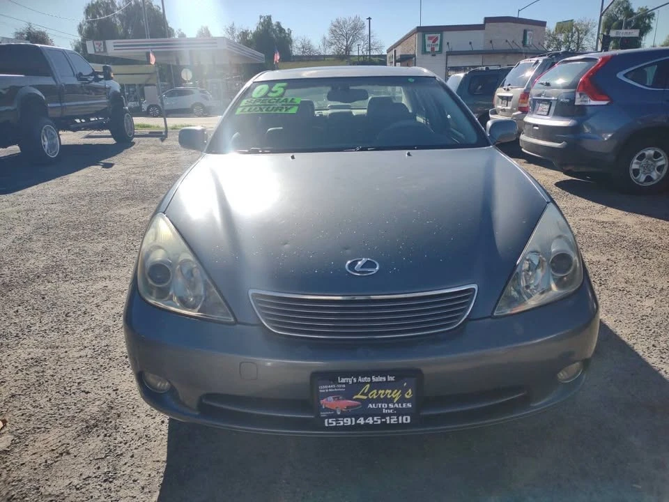 2005 Lexus ES 4th Gen - Image 2 of 15