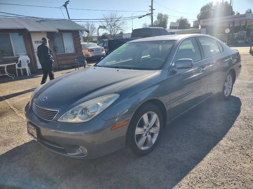 2005 Lexus ES 4th Gen - Image 4 of 15