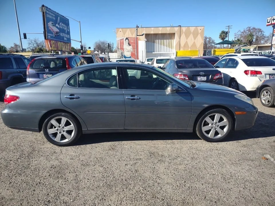 2005 Lexus ES 4th Gen - Image 9 of 15