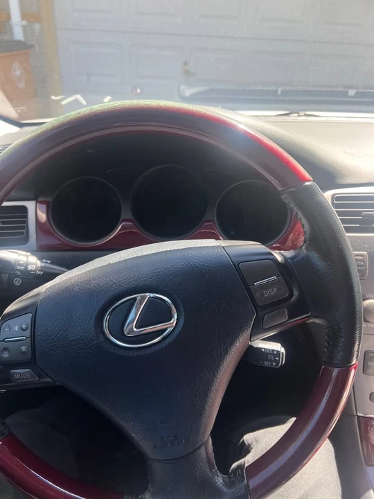 2005 Lexus ES 4th Gen - Image 2 of 5